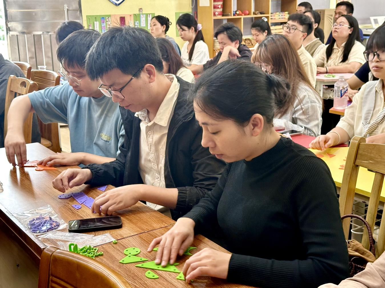 七巧啟智，共促科技教育——云浮市第五屆青少年科技七巧板創(chuàng)意制作競賽教師培訓(xùn)班（郁南站）在都城鎮(zhèn)錦江小學(xué)舉辦3.png