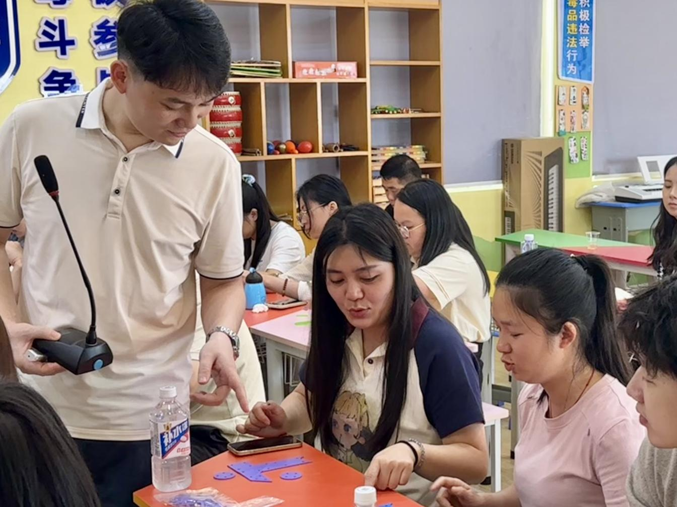 七巧啟智，共促科技教育——云浮市第五屆青少年科技七巧板創(chuàng)意制作競賽教師培訓(xùn)班（郁南站）在都城鎮(zhèn)錦江小學(xué)舉辦5.png